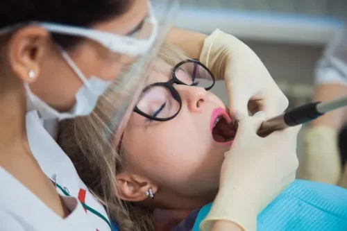 Sedacja wziewna w stomatologii – czym jest, wskazania